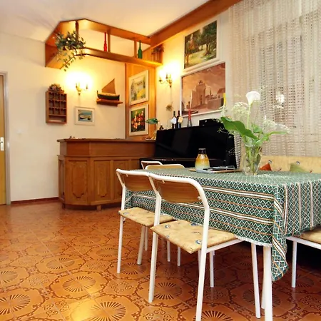 Triple 540e Vrboska
