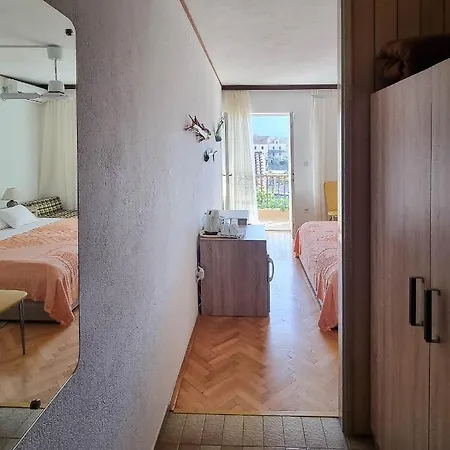 Triple 540e Affittacamere Vrboska